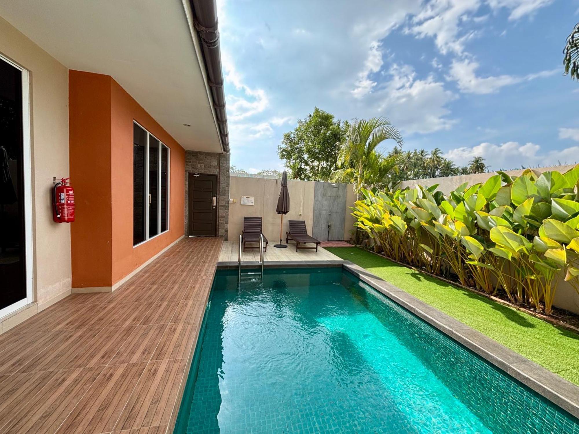 The Paddy Field - Private Pool Villas Pantai Cenang  Exterior photo